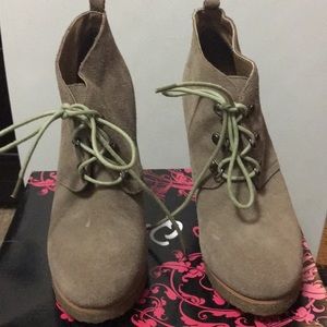 Steve Madden Grey Bootie